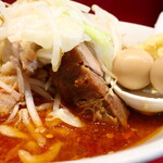 ラーメン二郎 - 豚の厚み