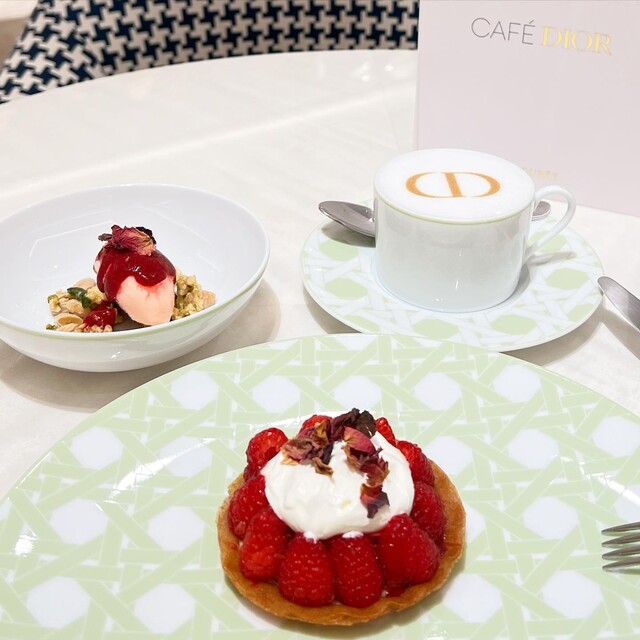 『カフェディオールbyラデュレリニューアルオープン』by ヴィオリーノ : 【閉店】CAFE DIOR by LADUREE - 銀座/カフェ ...