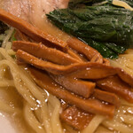 長岡中華そば 将庵 - 色濃いメンマ