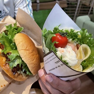 ジーケービーカフェ_1