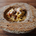 ヴィラ・デラ・パーチェ - 羊ラグー、パプリカ、熟成チーズのタリアテッレ