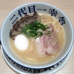 Hakata Ramen Nidaime Ikkousha - 味玉豚骨ラーメン（870円）