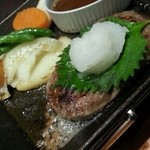 BISTRO309 - 油飛び散るバーグ