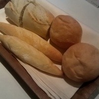 カシータ - パン３種類、バターあり