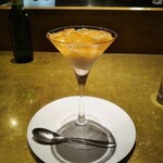 シャテーニュ - 福島産桃のスープ　クリームチーズのムースと白ワインのジュレ