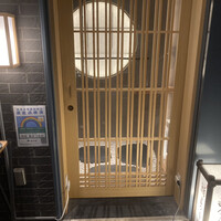 渋谷 鮨 まつもと - お店入り口。雰囲気良いです！