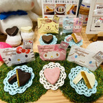 スイーツファクトリー スリーズ - サンリオコラボＶｅｒ．可愛い〜♡味はノーマルと同じらしいが形がハートに