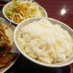 Ajifu Chuuka Izakaya - サラダ・ご飯