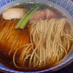 中華蕎麦 鳴神食堂 - 美しい麺アップ