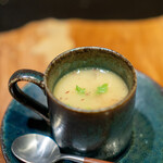 鉄板焼きWAGYU LIVERARY - 鮑と季節野菜のボタージュ