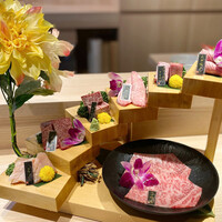 焼肉割烹 YP流 宗右衛門町本店 - 花の階段盛り