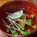 てっちゃん寿司 - お吸い物も安らぎを与えて貰えますね。