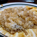 キッチン あずま - ソースとライスをよく混ぜあわせて
      …美味し‼️\(//∇//)\