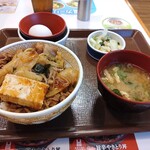 すき家 - すきやき牛丼+3点セット760円税込ですってぇ〜♪