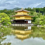 Yamazakian - 池面に映る金閣舎利殿