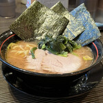 横浜家系ラーメン勝星家 - 