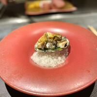 新宿 鉄板焼き YOKOTA - 活け鮑の鉄板焼き