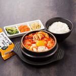 豚キムチスンドゥブ/Pork Kimchi sundubu