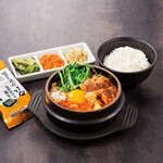 Toukyou Sun Dwubu - ディナーセット/牛カルビと水菜のスンドゥブ
