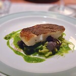 Saucer - レモングラスでマリネした茗荷、ライムと割り干し大根が入っていて美味しいアクセントです。