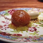 Saucer - シェフが一番好きな黒イチジクのデザートだそうです。