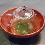 Saucer - フレッシュハーブティー　シェフが目の前でフレッシュハーブをカットして作ってくれます。