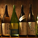 鉄鍋ぎょうざとお酒の店 杏っ子 - 日本酒色々あります。
