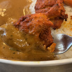 インド料理専門店 ニサン - ティッカは唐揚げくらいの大きさのタンドリーチキン