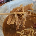 栄昇らーめん - たっぷり入っている味付けメンマ　旨い