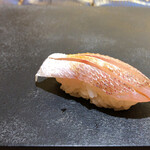 兄弟寿し - 血鯛