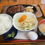 鳥久 - ハンバーグ定食　ご飯大盛