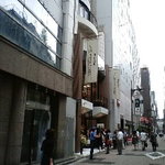 ハーゲンダッツ　ラ　メゾン　ギンザ - すずらん通りにあります