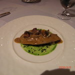 ラ・ベ - 魚料理　めばるのグリエ　セップ茸ジュのグラッセ・ブリュノワーズ茸のシェリーヴィネガー風味