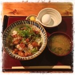 Rokumi Shukou Kuu - スタミナ ホルモン丼 定食