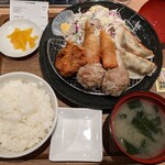 餃子と咖喱ザンギの店 点心札幌 - 