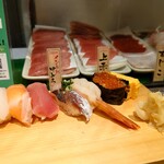 魚がし日本一 立喰寿司 - 料理写真: