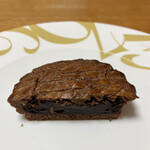 メゾン・ダーニ - 断面にはたっぷりチョコ