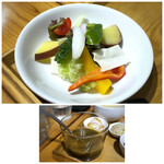 チャイニング ブース - ◆無農薬野菜のサラダ、自家製ドレッシングで。お野菜はオーナーさんのご両親が大分で作られているそう。 お野菜が甘いですね。ドレッシングは少しお味が濃いめでしたので、少量ずつかけると丁度いいかも。