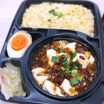 本格四川料理 麻辣先生 - 麻婆豆腐炒飯弁当￥700　2022.9.12