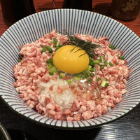 馬刺しと焼き鳥 グルマン三年坂 - 