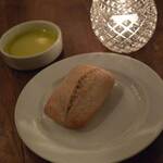 TOKYO Whisky Library - 