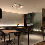 THE BAR 灯火 - テーブル