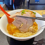 超純水採麺 天国屋 - 大きなバラ巻チャーシュー