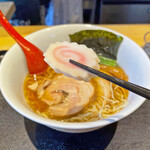 超純水採麺 天国屋 - これも欠かせないナルト