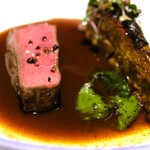 フランス料理 エステール by アラン・デュカス - 山梨県産仔鹿のロースト　キャベツ　ジュニバーベリー