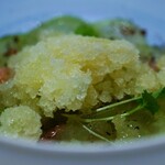 フランス料理 エステール by アラン・デュカス - 山梨県産シャインマスカットのデクリネゾン　オーツ麦のジンのグラニテ