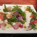欧風料理 HIDE-TOMI - 自家製ピクルス有機野菜のサラダ
