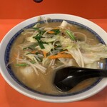 Tonton Gyouza Kaen Hanten - 炒めスープの味噌ラーメンっ！