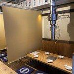 Yokohama Goruden Horumon - 《2階禁煙席》会社の宴会などに最適な堀コタツ席4〜13名。