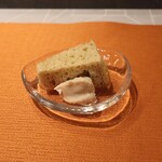 すし大 - 紅茶のシフォンケーキ、マロンクリーム添え